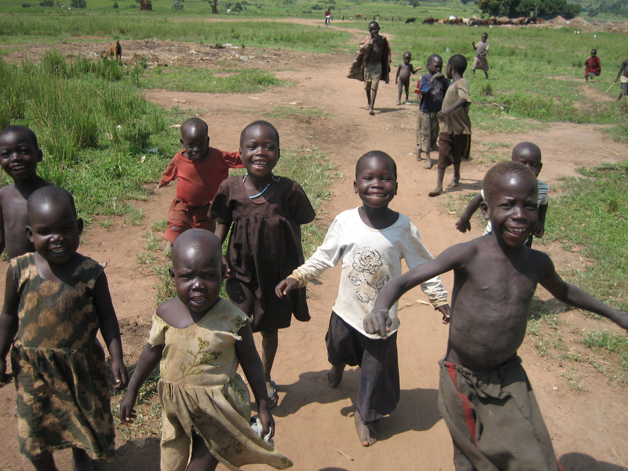 Ugandan children in Awer IDP camp (photo: Sarita Hartz)